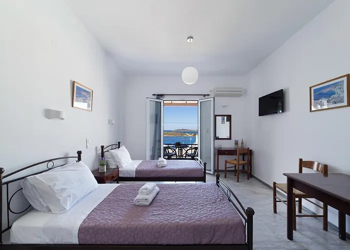 Aegeo Studios Batsi (Andros)