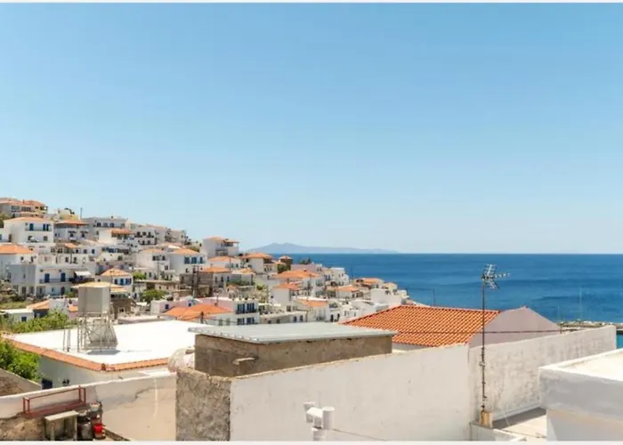 Aegeo Studios * Batsi (Andros)