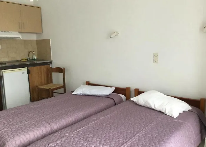 Aegeo Studios * Batsi (Andros)